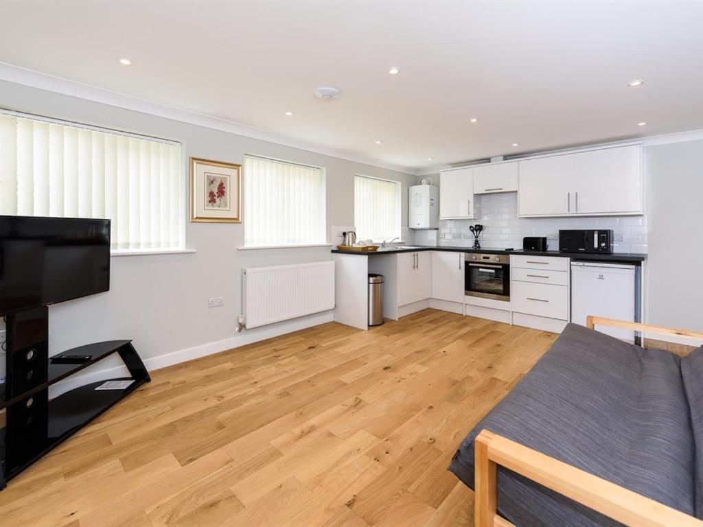 Vauxhall Apartment NWI